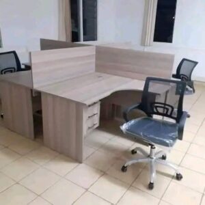 Curved Modular Workstation – Ergonomic & Modern Workspace Solution